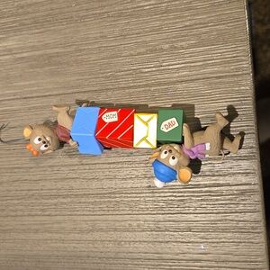 1997 Mom and Dad Hallmark ornament